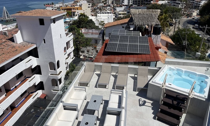 Amapas Condo | Vidalia 2 - New Condo with Gym and Rooftop Terrace with Jacuzzi