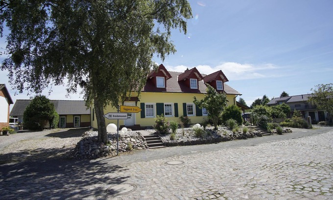 Neddesitz Apartment | Viel Natur und Idyllische Umgebung - Ferienhaus Honigtopf Häuschen Kormorannnest
