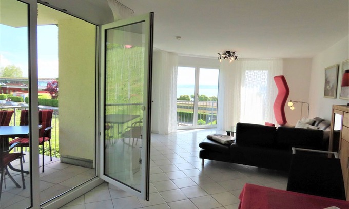 Meersburg Apartment | Viel Platz, Einen Wunderbaren Blick auf den See und Eine Komfortable Ausstattung