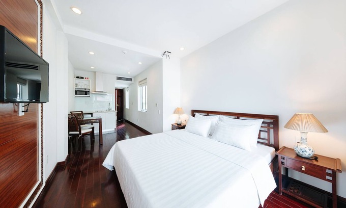 Old Quarter Apartment | VietHOME - Door step to Hoan Kiem Lake