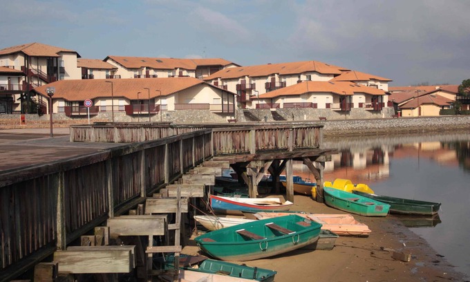 Vieux-Boucau-les-Bains Apartment | Vieux Boucau, along marine lake and beach. Swimming Pool