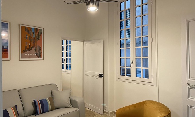 Nice Apartment | Vieux-nice 3 Pièces Confortable et Calme
