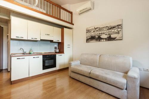 Ricorboli Apartment | view of the Arno Window on the Arno VII wifi, ac