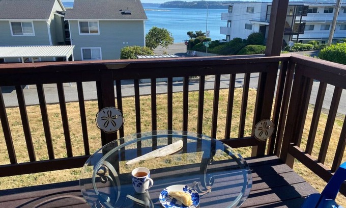 Oak Harbor Apartment | View * W/D * Downtown * Harbor * R & R!