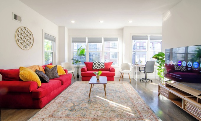 Jersey City Apartment | Views of NYC+Washer&Dryer+minutes to NYC