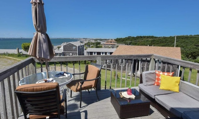 North Truro House | Views of the Bay Private Beach Access!