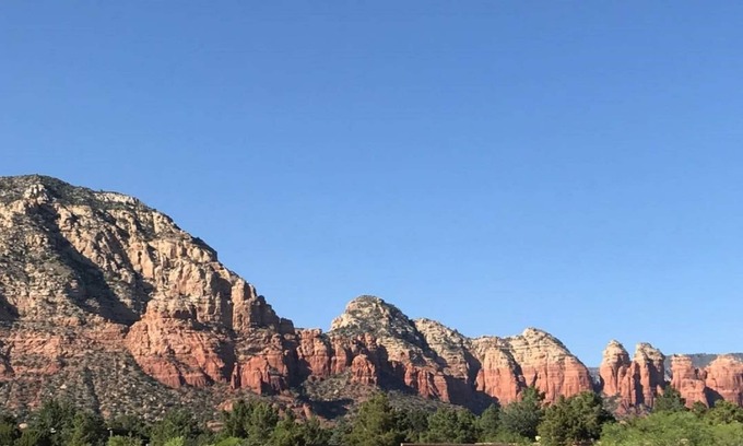 West Sedona House | Views! Red Rock 360 Degree Views! Modern Architecture! Walk to trailheads!