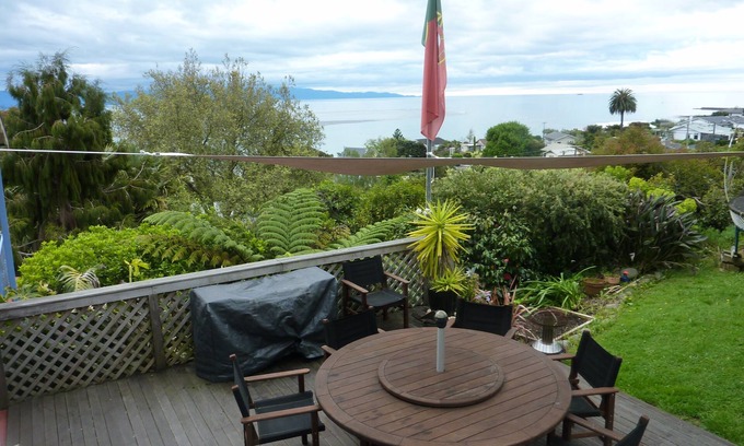 Nelson House | Views, Sun, Outdoor Living & Walk to the Beach!