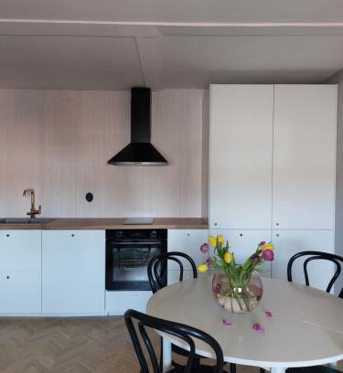 Kokkola Apartment | Viihtyisä kaksio keskuskentän vieressä