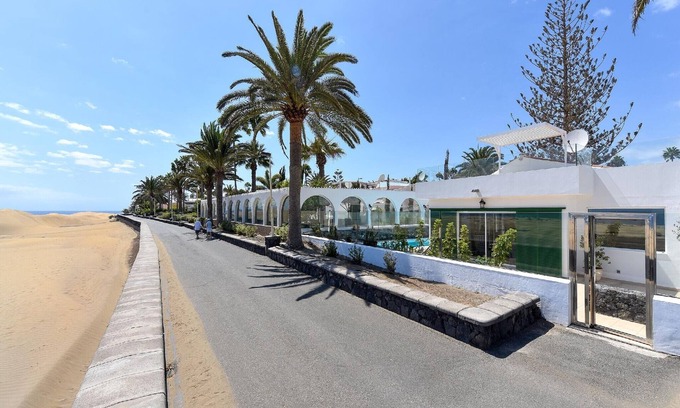 Playa del Ingles Villa | Villa Beachfront del Ingles| Exclusive Accommodation | Breathtaking Views Over.