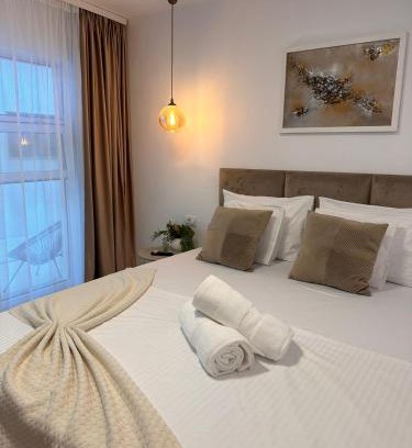 Saturn House | Vila Nicolas