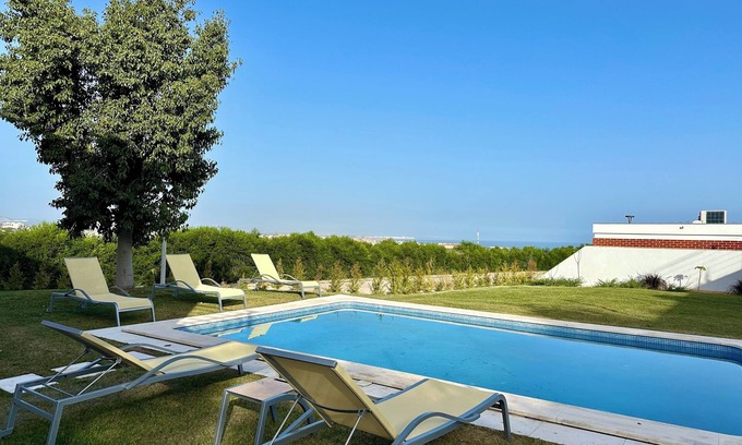 Patio Villa | Vila Noélia