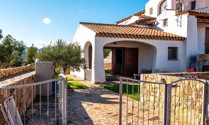 Tanaunella Apartment | Villa 1.2 km from the beach BudoniRentals