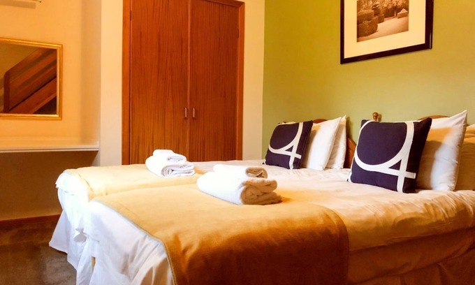 Pittenweem House | Villa 2, 4 Bedrooms, Sleeps 10 with Sauna and Leisure Club Access