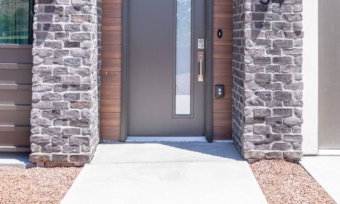 Bloomington Condo | Villa 34 brand new listing!