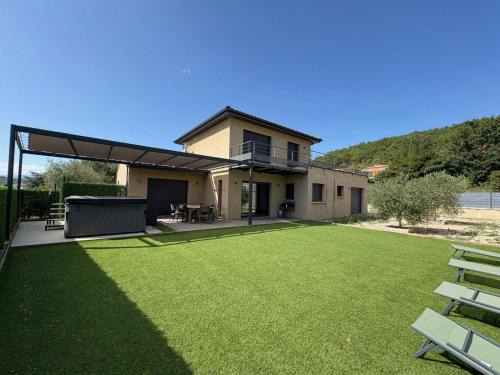 Ruoms House | Villa 4 Suites avec Spa de Nage, Terrasse et Clim - Proche Centre Ruoms - FR-1-382-149