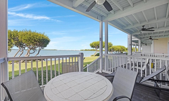 Marathon House | Villa 5023 on Duck Key Boat Slip Available - 2BD 1.5BA