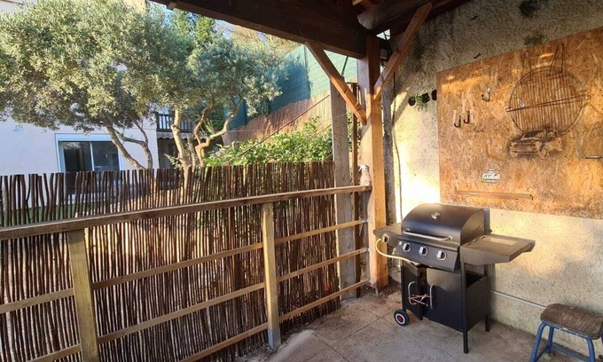 Auriol Villa | Villa 6 Personnes en Provence Avec Jacuzzi