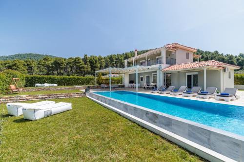Alikias Villa | Villa Aelia by Kardous