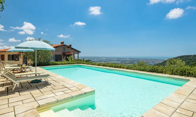 Corsanico Villa | Villa Agave by Nicola Real Estate