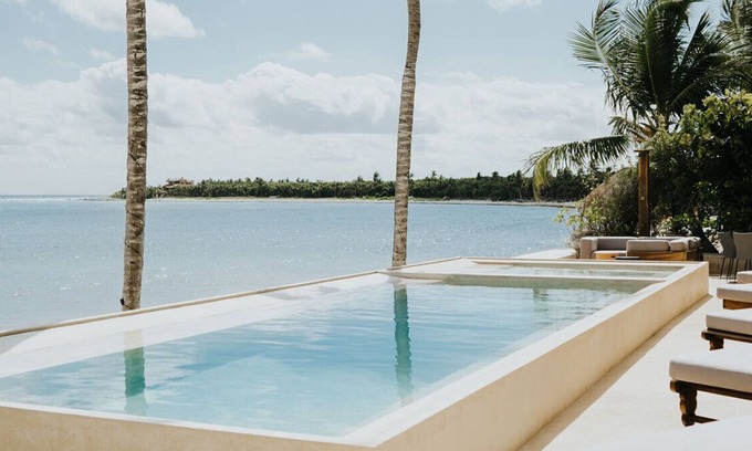 Tulsayab Villa | Villa Amaite - 8BR beachfront property with ocean front pool, Soliman Bay