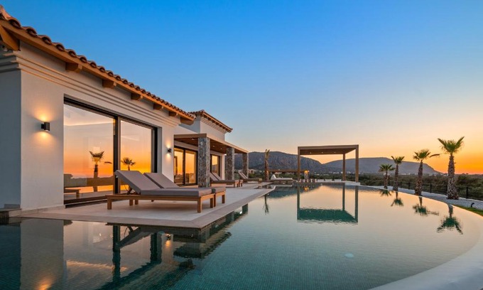Skotino Villa | Villa Anassa - Luxurious 4-Bedroom Villa with Private Pool by Temma Villas