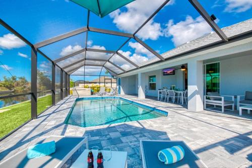 Trafalgar Villa | VILLA APOLLO - 3,5 BEDS - 2,5 BATHS - 8 GUESTS - WATERVIEW & POOL/SPA - INCL. 10% OFF BOAT RENTAL