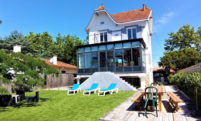 Claouey Villa | Villa Arcachonnaise Classée vue Bassin à 40m de la Plage