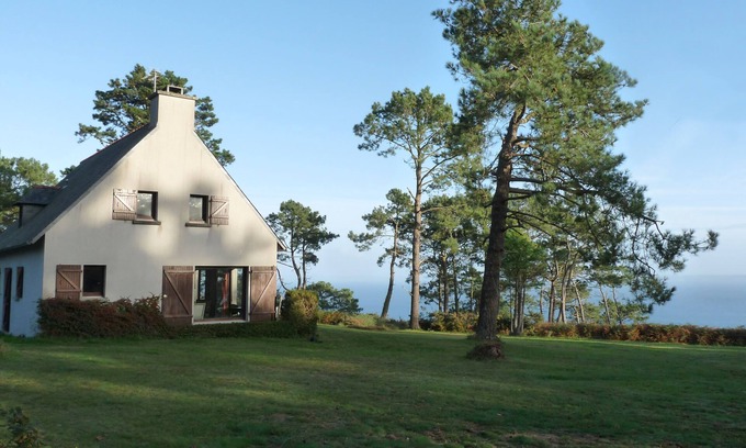 Crozon House | Villa at Cap de la Chèvre overlooking the ocean, exceptional sea view.