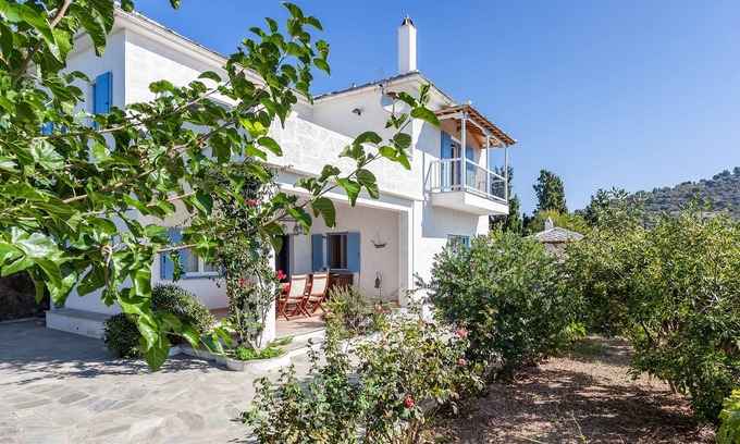 Glossa Villa | Villa Atheatos On The Most Beautiful Greek Island