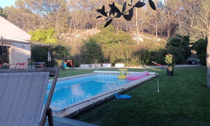 Cabries Villa | Villa au Calme Avec Piscine Entre Aix et Marseille