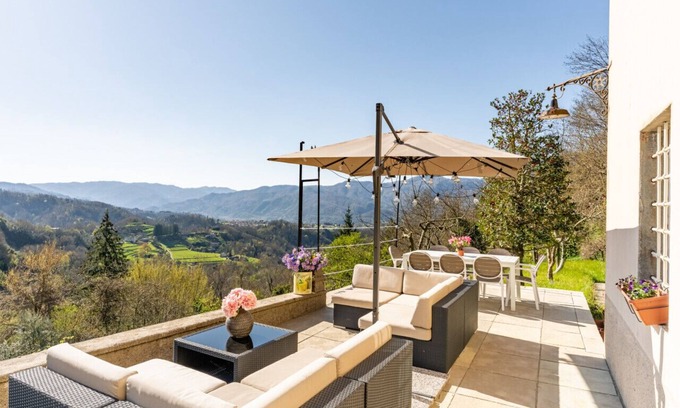 Mologno Villa | Villa Australis · * Farmhouse with views * Walk to everything