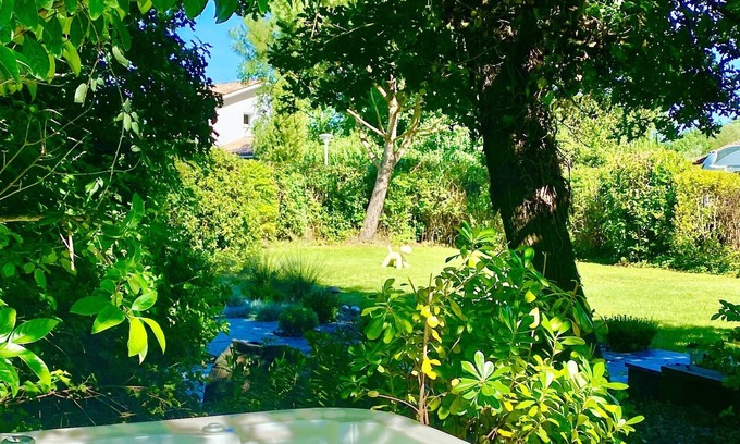 Sanguinet House | Villa avec jacuzzi près du lac