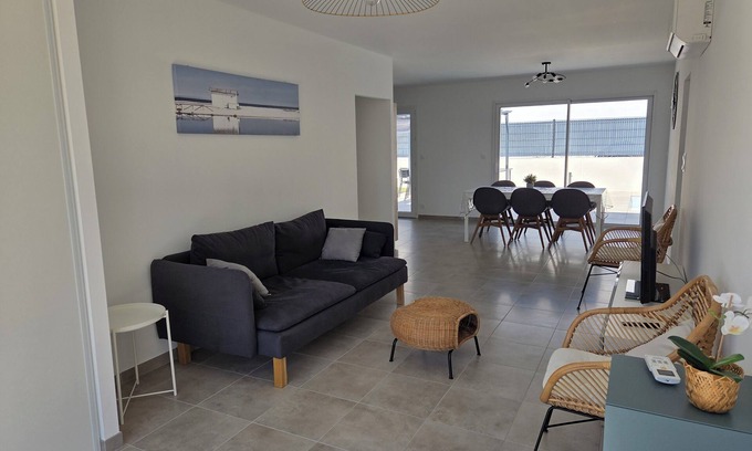 Saint-Jean-de-Monts Villa | Villa Azur: Modern & Private Pool!