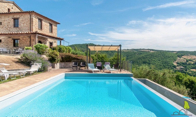 Bivio Lugnano Villa | Villa Badia, spacious villa with private infinity pool
