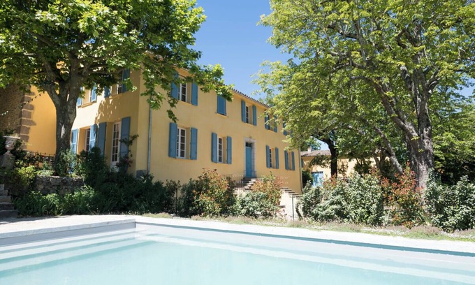 Neoules Villa | Villa BASTIDE with swimming pool on a wine-growing estate