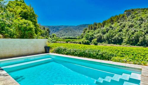 Menerbes Villa | VILLA BEL - Entre paradis et vignes
