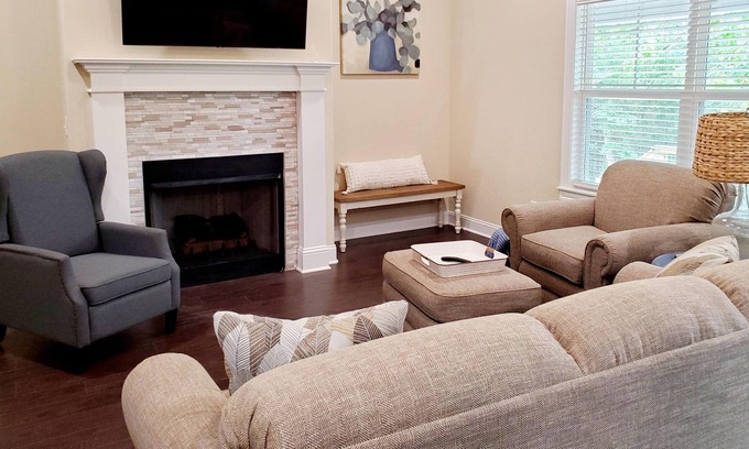 Holiday Island House | Villa Belle on the Lake. Close to Eureka Springs