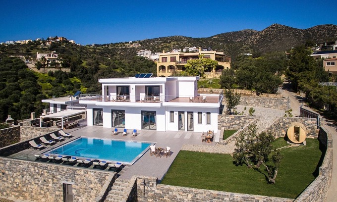 Agios Nikolaos House | Villa Bellelen with a private heated pool