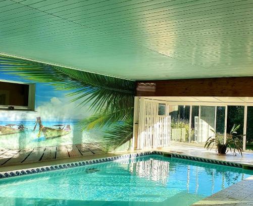 Puynormand Villa | Villa Berman Piscine Intérieure Jardin Cuisine d'été