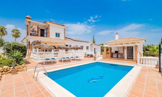 Alhaurin de la Torre Villa | Villa Blanca Málaga - Private Villa - Heated Pool