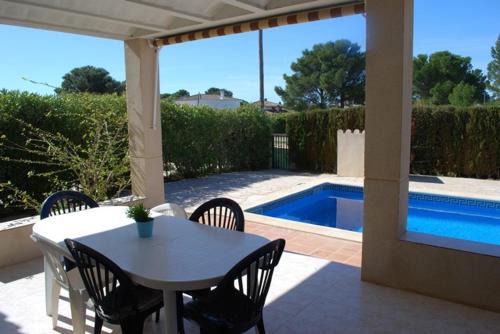 Calafat Villa | VILLA BONITA