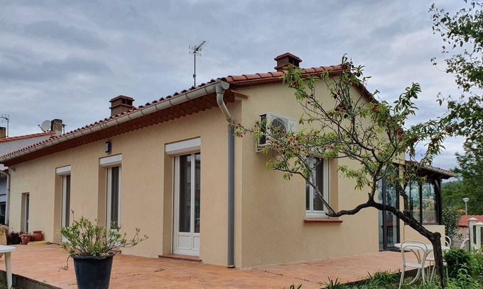 Thuir House | Villa Boune