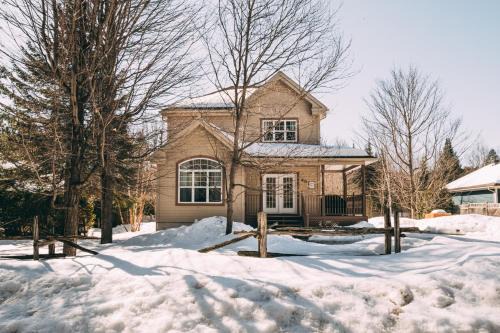 Brebeuf House | Villa Brebeuf