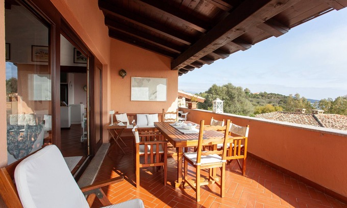Puntaldia Villa | Villa 'Briziola' with Sea View, Wi-Fi and Air Conditioning