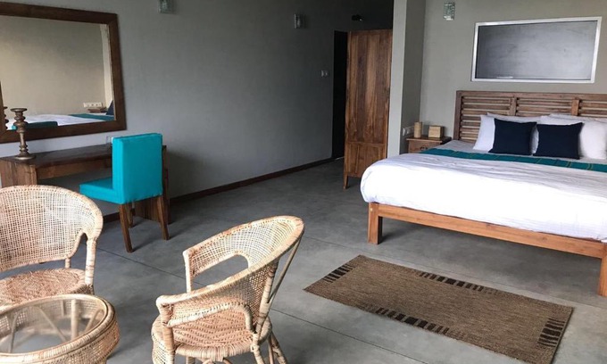 Uswetakeiyawa House | Villa by the Sea, Negombo-Katunayake