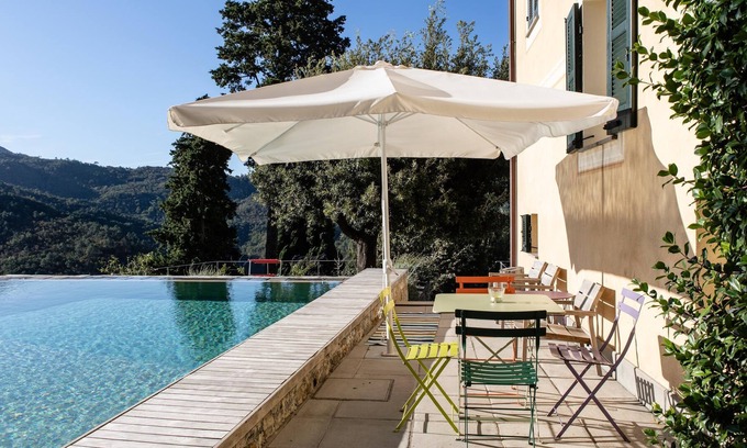 Castiglione Chiavarese Villa | Villa "Casa Leopoldo" with Pool & Wi-Fi