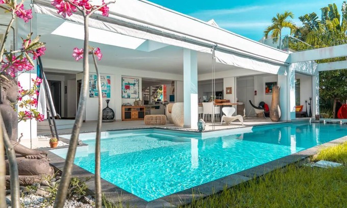Dampierre Villa | VILLA CALIFORNIA DE DAMPIERRE