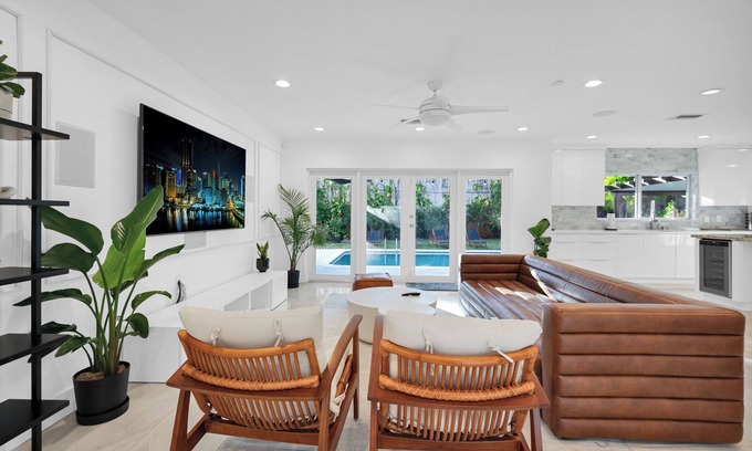 Ives Estates Villa | Villa Capri Aventura 4 Bed