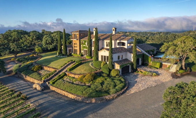 Fairfield Villa | Villa Capricho- Private 25-acre Wine Country Estate w/GuestHouse, Pool, Vineyard